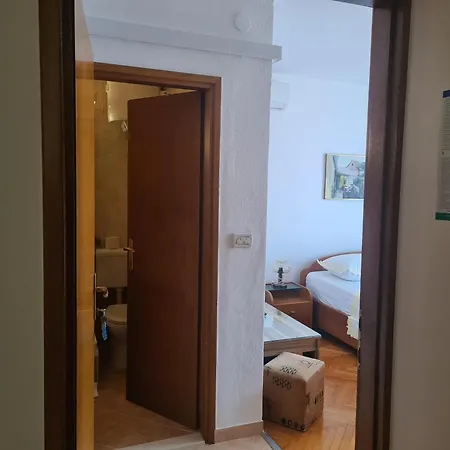 Casa de hóspedes Raos Brela