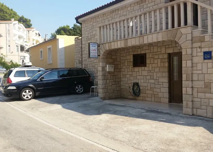 بيت ضيافة Raos